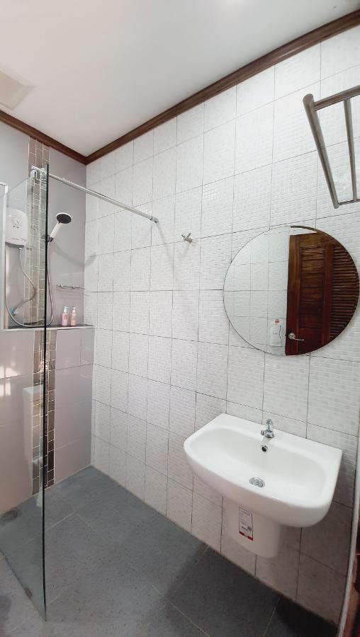 Sabua The Terrace Homestay Утай Тани Екстериор снимка
